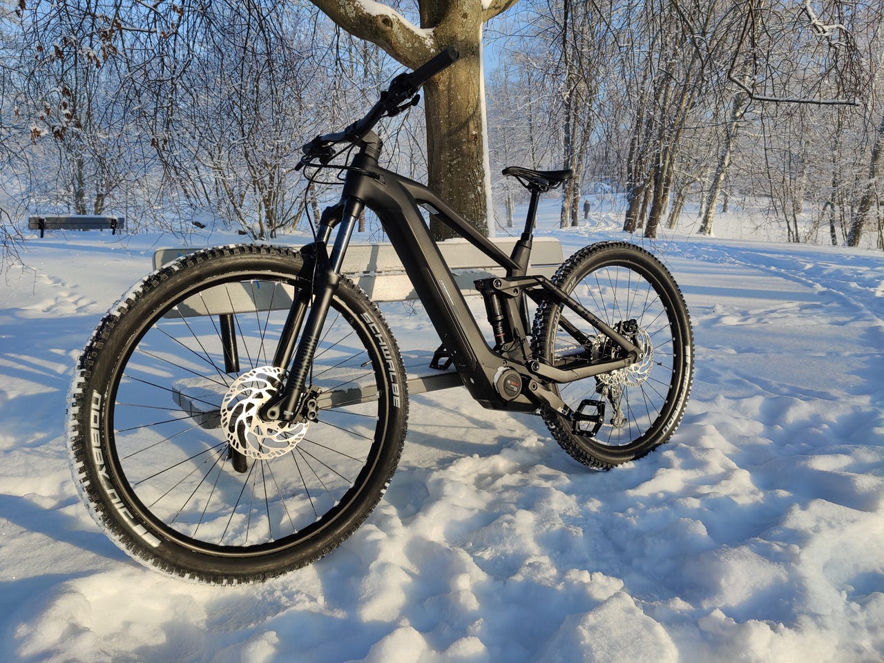 Cube täysjousitettu maastopyörä 29